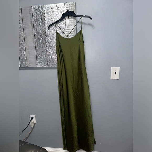 Forever 21 Dresses & Skirts - Satin Y-Back Maxi Slip Dress